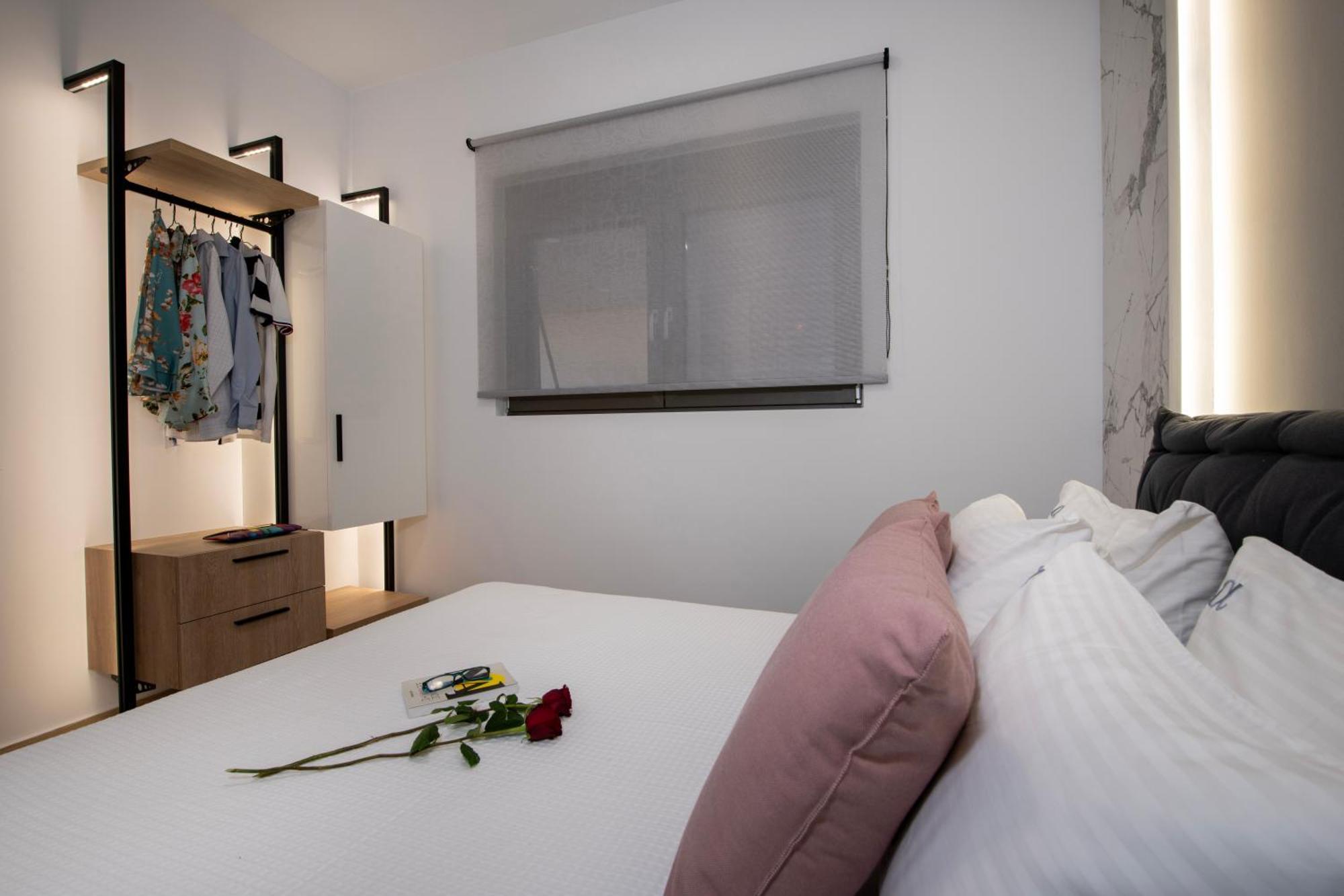 Alpha Suites Chrissi Akti Chania Exterior foto