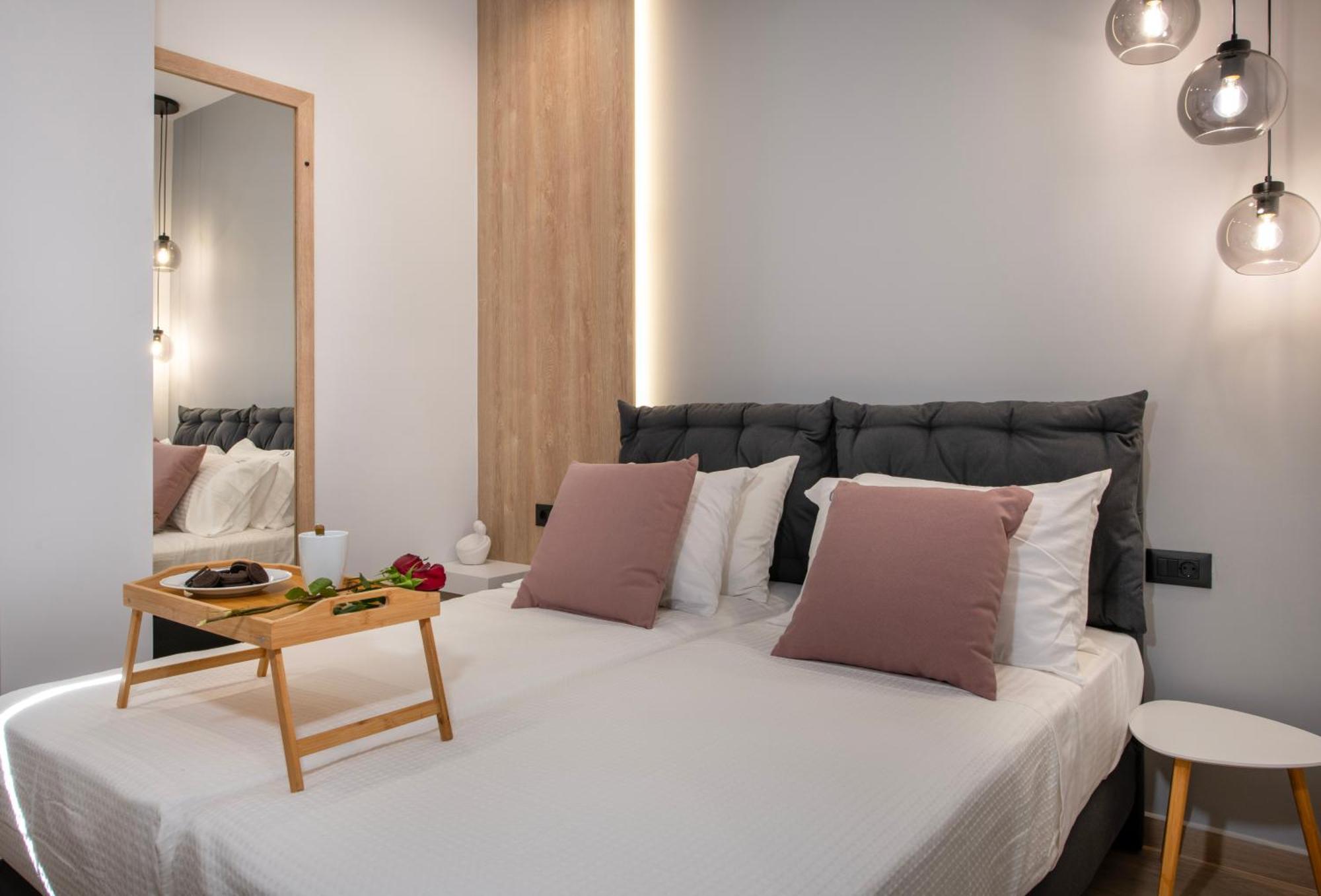 Alpha Suites Chrissi Akti Chania Exterior foto
