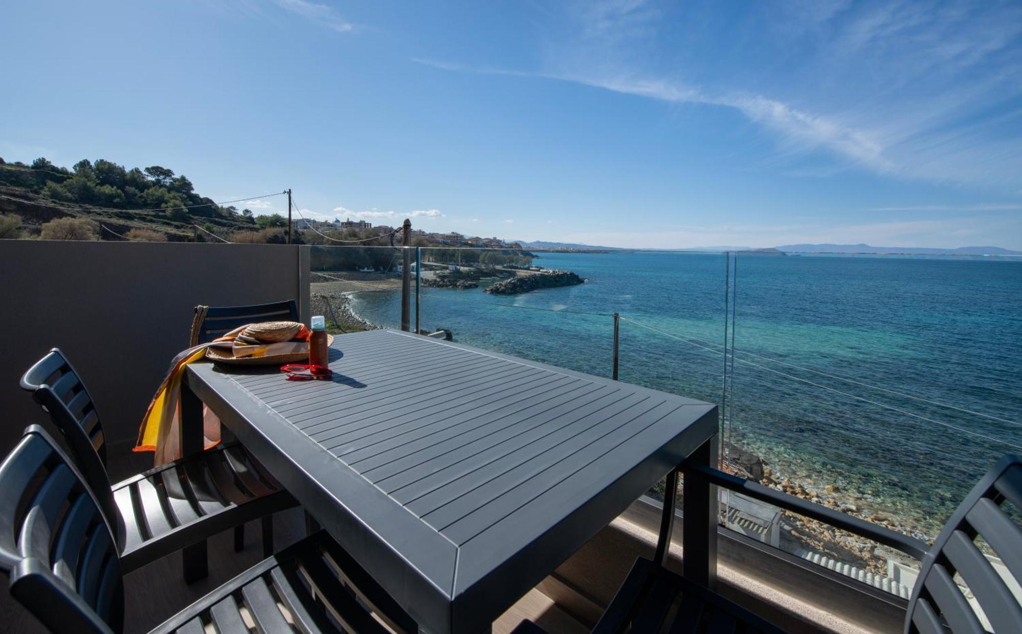 Alpha Suites Chrissi Akti Chania Exterior foto