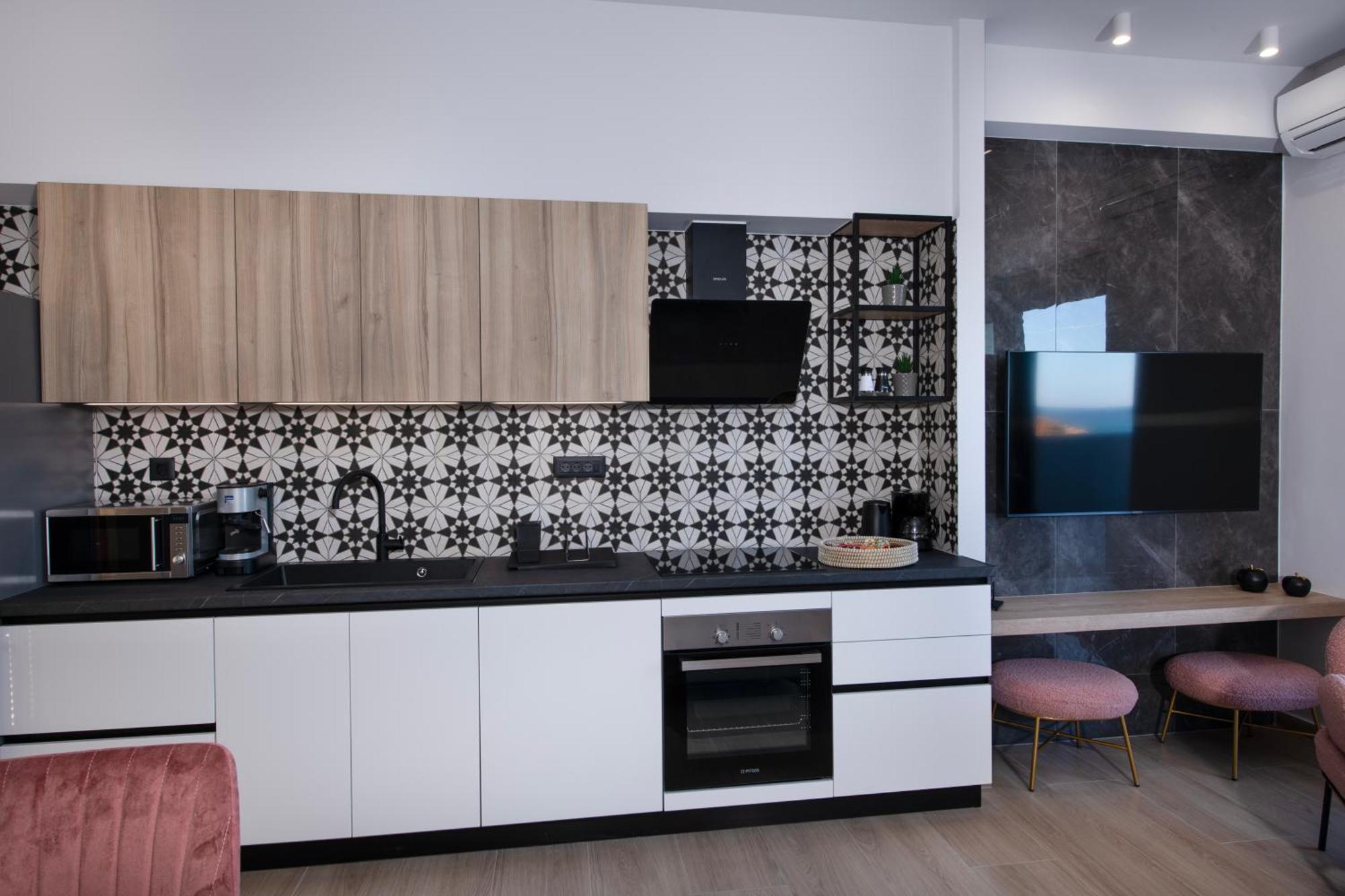 Alpha Suites Chrissi Akti Chania Exterior foto
