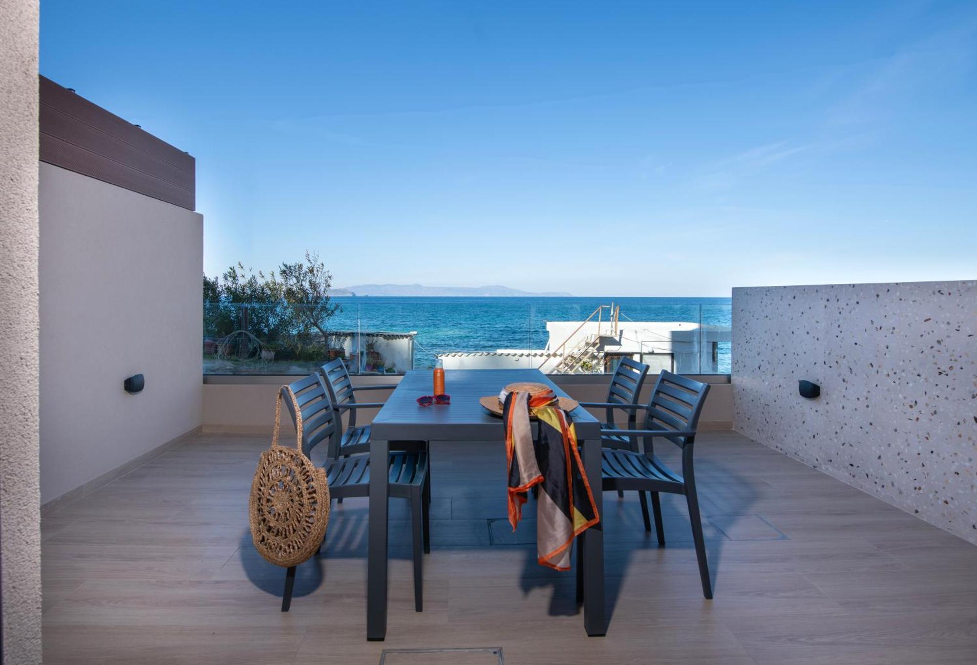 Alpha Suites Chrissi Akti Chania Exterior foto