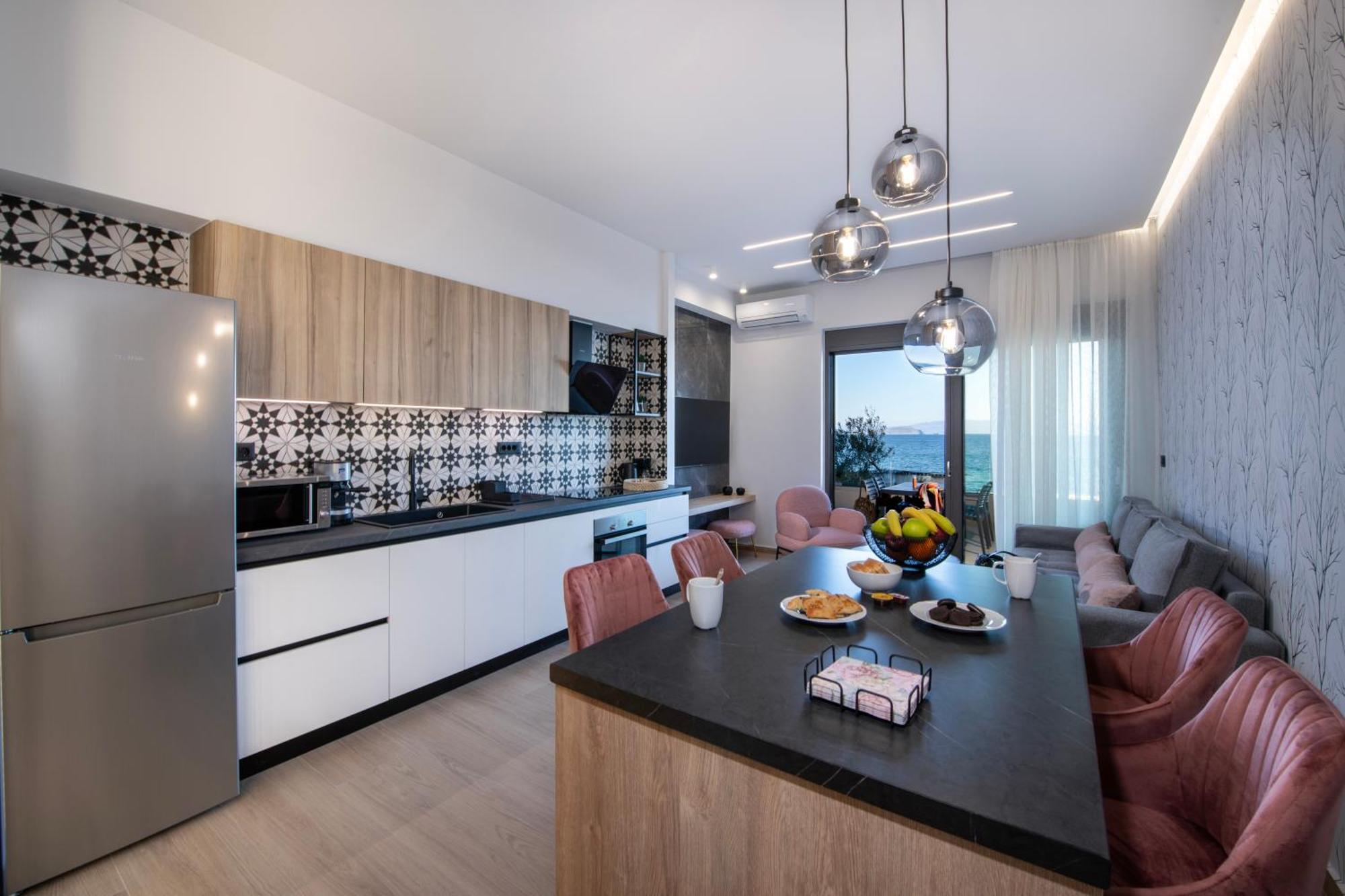 Alpha Suites Chrissi Akti Chania Exterior foto