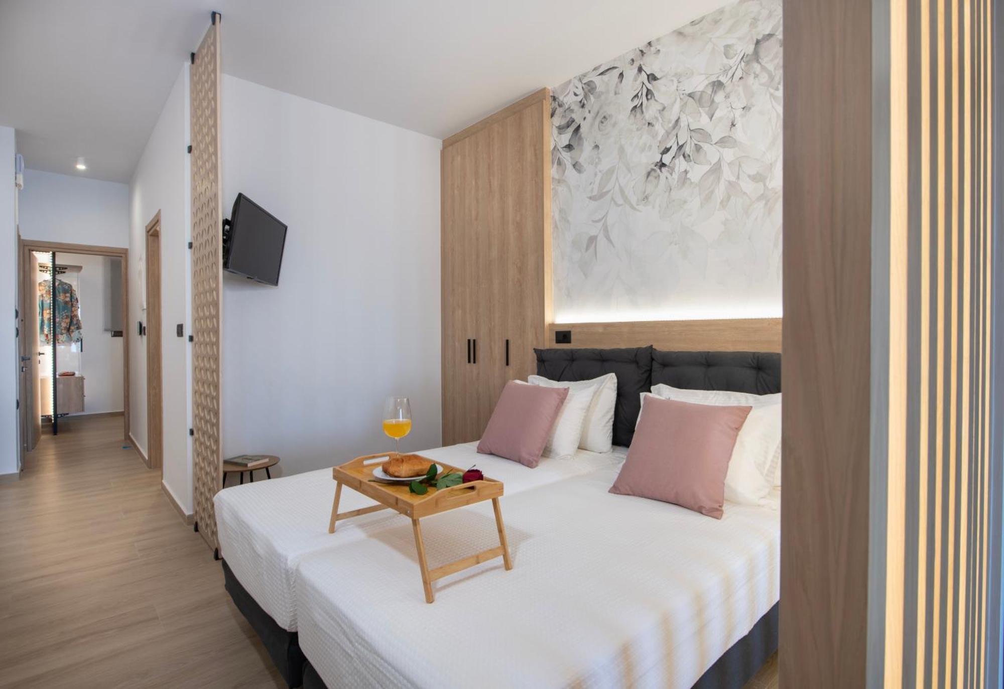 Alpha Suites Chrissi Akti Chania Exterior foto