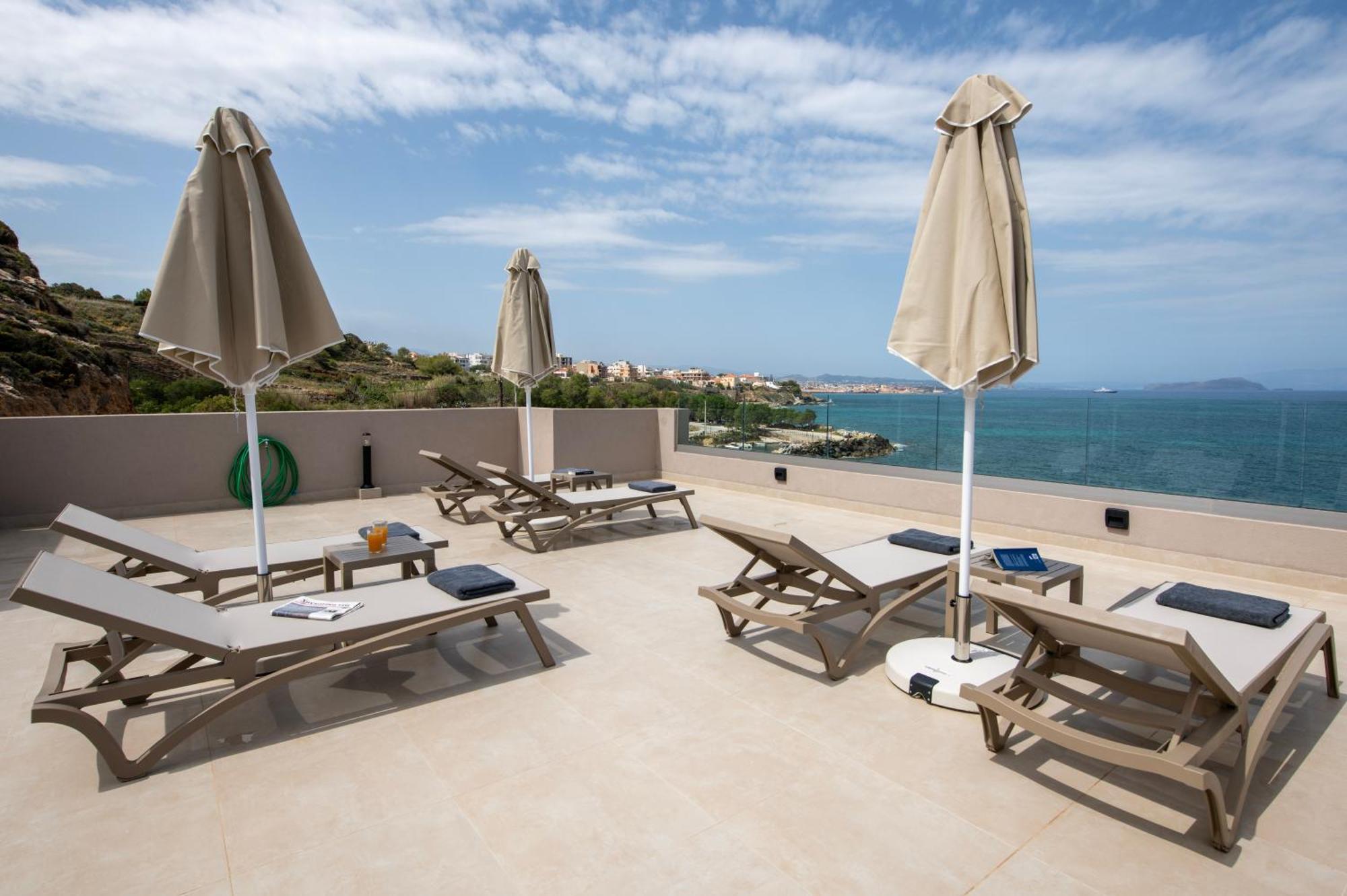 Alpha Suites Chrissi Akti Chania Exterior foto